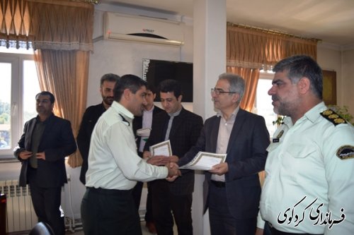 برگزاری نشست مشترک کارکنان  نیروی انتظامی با فرماندار کردکوی