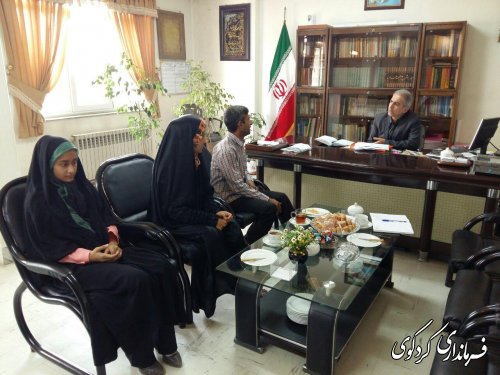 دیدار و ملاقات حضوری فرماندار با تعدادی از شهروندان مراجعه کننده به فرمانداری