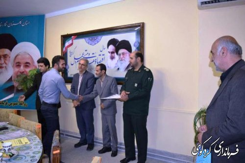 طی مراسمی از مجموعه دست اندر کاران برگزاری نخستین یادواره شهدای مدافع حرم سه استان شمالی کشور تشکر و قدر دانی کرد.