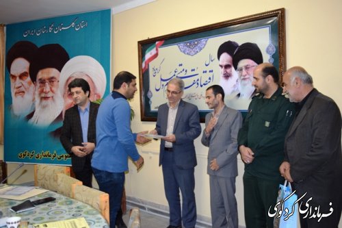 طی مراسمی از مجموعه دست اندر کاران برگزاری نخستین یادواره شهدای مدافع حرم سه استان شمالی کشور تشکر و قدر دانی کرد.