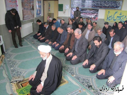 معرفت و بصیرت آیت الله هاشمی رفسنجانی  قابل ستایش و ستودنی است.