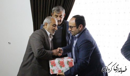 دیدار معاون فرماندار و بخشدار مرکزی بهمراه مسئولان با خانواده شهدا و روحانی روستای سرکلاته کردکوی