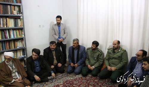 دیدار معاون فرماندار و بخشدار مرکزی بهمراه مسئولان با خانواده شهدا و روحانی روستای سرکلاته کردکوی