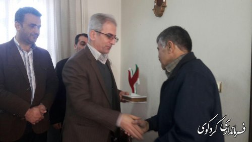 دیدار فرماندار با جانباز و آزاده سرافراز روستای یساقی  