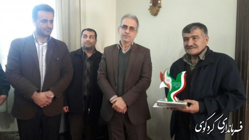 دیدار فرماندار با جانباز و آزاده سرافراز روستای یساقی  