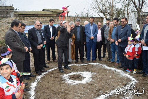 کلنگ ساخت ۵ واحد مسکونی خانواده های شهری دارای دو معلول تحت پوشش بهزیستی در کردکوی زده شد