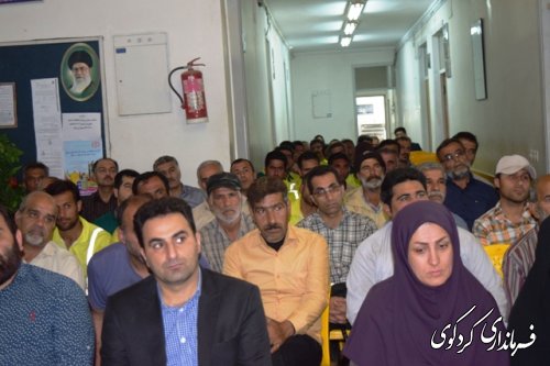 ارزش واقعی انسانها به میزان خدماتی که به جامعه ارائه می دهند سنجیده و ارزیابی می کردد.