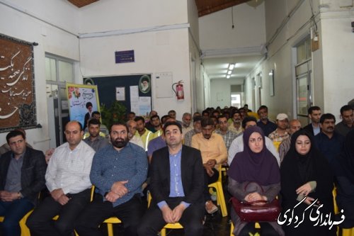 ارزش واقعی انسانها به میزان خدماتی که به جامعه ارائه می دهند سنجیده و ارزیابی می کردد.