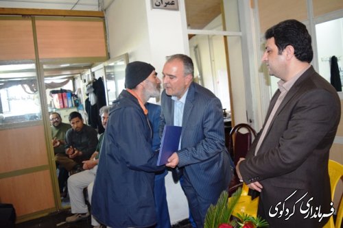 ارزش واقعی انسانها به میزان خدماتی که به جامعه ارائه می دهند سنجیده و ارزیابی می کردد.