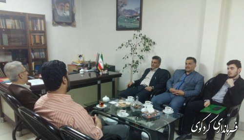 منتظری معاون مدیرکل حراست استانداری گلستان و هیآت همراه با جمالی فرماندار و رئیس ستاد انتخابات شهرستان دیدار و گفتگو کرد.
