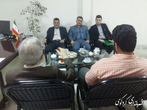 منتظری معاون مدیرکل حراست استانداری گلستان و هیآت همراه با جمالی فرماندار و رئیس ستاد انتخابات شهرستان دیدار و گفتگو کرد.