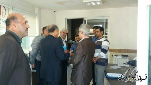 بازدید جمالی فرماندار و مدیرکل هماهنگی امور اقتصادی استان از مراکز تحویل و خرید کلزا شهرستان 