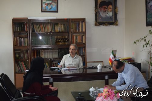 بررسی مشکلات شهروندان دردیدار چهره به چهره با فرماندار