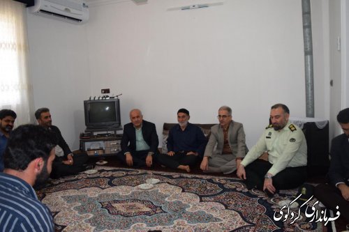 دیدار فرماندار با خانواده شهید و جانباز دفاع مقدس 