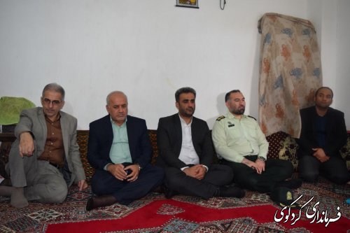 دیدار فرماندار با خانواده شهید و جانباز دفاع مقدس 