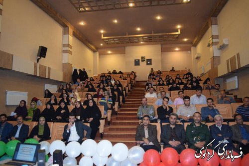 توسعه کارآفرینی و تغییر فرهنگ اقتصادی و اشتغال در جهت استفاده مطلوب از ظرفیتها ، لازمه تحقق اقتصاد مقاومتی است.