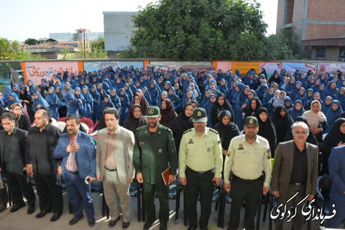 زنگ مهر  نیز همچون سایر نقاط کشور با حضور معاون فرماندار ،بخشدارمرکزی ومدیران دستگاههای اجرایی  در مدرسه دخترانه شاهد کردکوی نواخته شد.