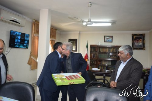 جذب بیش از 120%  اعتبارات مصوب اشتغالزایی کمیته امداد شهرستان در سال95 با همکاری خوب بانکها/  انتظار استمرار تعامل خوب بانکها در سال