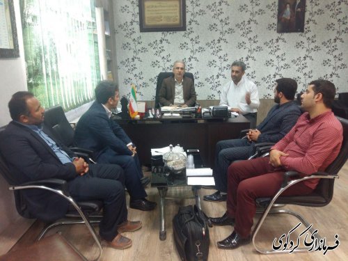 نشست مشترک باحضور جمالی فرماندار، بخشدار مرکزی, اعضای شورای اسلامی و دهیار روستای نامن