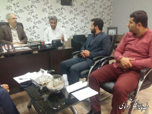 نشست مشترک باحضور جمالی فرماندار، بخشدار مرکزی, اعضای شورای اسلامی و دهیار روستای نامن