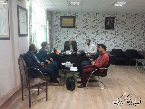نشست مشترک باحضور جمالی فرماندار، بخشدار مرکزی, اعضای شورای اسلامی و دهیار روستای نامن