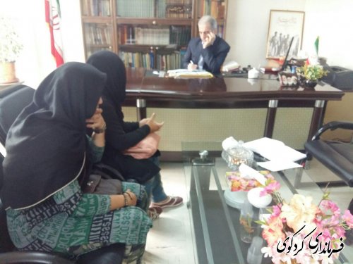 دیدار تعدادی از شهروندان  در محل کار با جمالی فرماندار کردکوی 