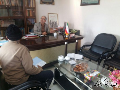 تعدادی از شهروندان با حضور در محل کار جمالی فرماندار کردکوی دیدار کردند.
