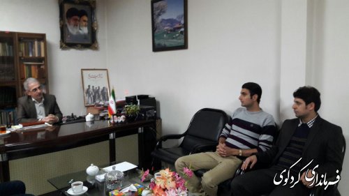 هانی روشن بین از مربیان والیبال  کردکوی  از سوی جمالی فرماندارکردکوی تقدیرشد
