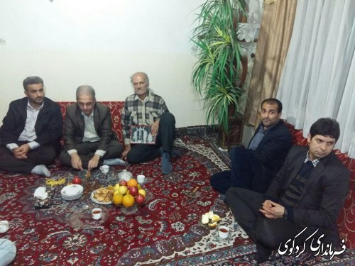 دیدار فرماندار و بخشدار مرکزی کردکوی  با قهرمان کشتی ایران