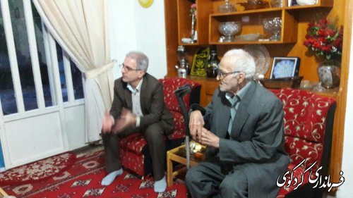 جمالی فرماندار کردکوی، با مجید عقیلی ازپیشکسوتان و قهرمانان کشتی ایران