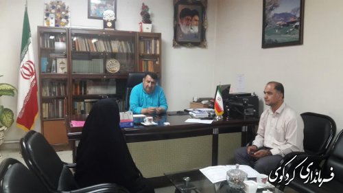 دیدار فرماندار کردکوی با تعدادی از شهروندان در روز ملاقات عمومی