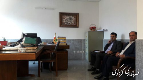 با حضور معاون فرماندار سرزده از اداره ثبت املاک و اسناد شهرستان بازدیدشد