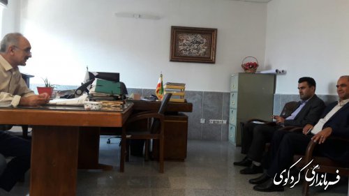 با حضور معاون فرماندار سرزده از اداره ثبت املاک و اسناد شهرستان بازدیدشد