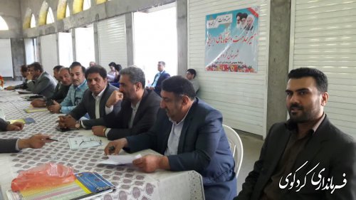 پاسخگو بودن ادارات در همه عرصه ها یک اصل و از اولویت های مجموعه مدیریت شهرستان است.  