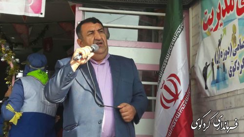 با حضور قدمنان فرماندار کردکوی زنگ مهر در مدارس شهرستان کردکوی به صدا در آمد.