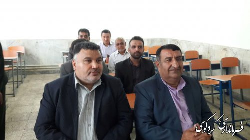 با حضور قدمنان فرماندار کردکوی زنگ مهر در مدارس شهرستان کردکوی به صدا در آمد.