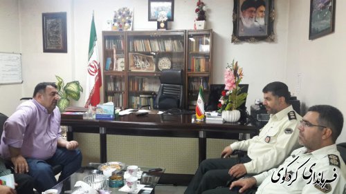 در آستانه گرامیداشت هفته نیروی انتظامی سرهنگ خرمی فرمانده انتظامی با فرمانداردیدارکرد