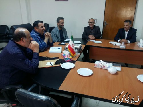 با همدلی ،همراهی و همکاری ،مدیریت روستا را به سمتی سوق دهیم که به خدمت حد اکثری مردم منجر شود.