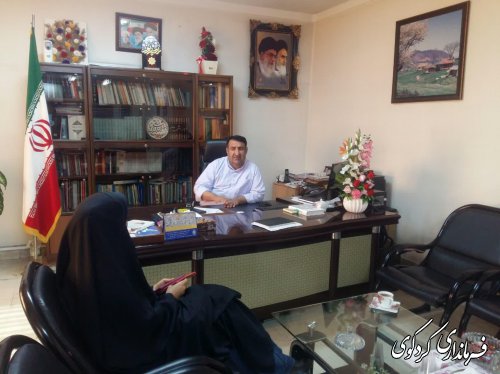  تعدادی از شهروندان سطح شهر و روستاهای شهرستان با فرماندار کردکوی دیدار کردند