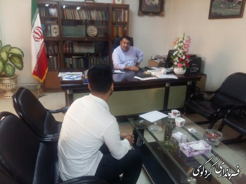  تعدادی از شهروندان سطح شهر و روستاهای شهرستان با فرماندار کردکوی دیدار کردند