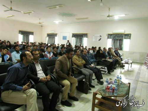 فعل خواستن و خودباوری جوانان کشور بهترین راه برای ساختن کشور و مقابله با دشمن است.