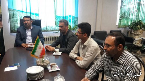 همکاری و همدلی بین کارکنان بخشداری با دهیاران  پشتوانه توسعه روستایی است.