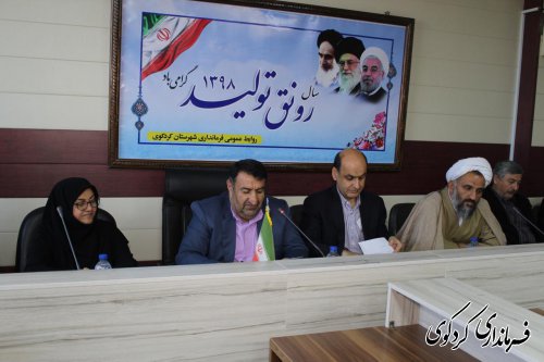 حل برخی از مسائل و مشکلات شهرستان نیازمند توجه و مساعدت مدیران در استان است.