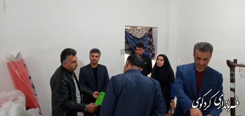 بازدید فرماندار از یک کارگاه تولیدی در روستا