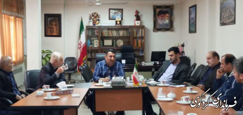 در دیدار دهیار و اعضای شورای اسلامی روستای نامن مسائل و مشکلات این روستا مورد بررسی قرار گرفت.