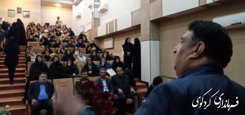مشارکت خیرین در فراهم سازی بستر های رشد و توسعه علمی دانش آموزان  یک ضرورت است.