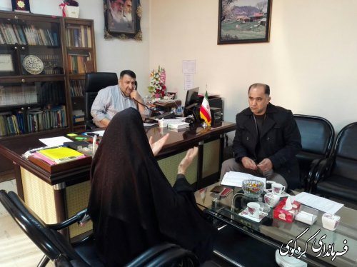 دیدار فرماندار کردکوی با تعدادی از شهروندان در روز ملاقات عمومی