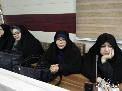 پیشرفت و عزت انقلاب مدیون حضور فعال بانوان است
