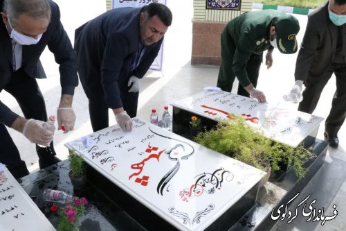 امروز تبلور عینی فرهنگ ایثار و شهادت در خدماتی است که توسط جامعه پزشکان و کادر درمانی بیمارستانها به ظهور می رسد.