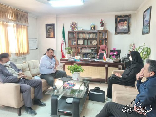تقدیرقدمنان فرماندارکردکوی از بانوی کارآفرین 